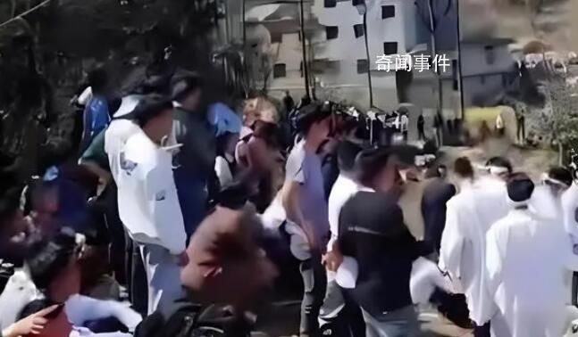 貴州龍吟數(shù)百人為犧牲人員送行 更是對(duì)無(wú)私奉獻(xiàn)精神的崇高致敬