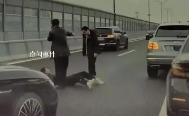 比亞迪獎(jiǎng)勵(lì)賓利事件勸架車主20萬