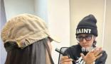 周星馳體驗離子燙 一頭黑長直的發型