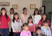 貴州夫妻17年間生下9女1男 一家人的生活很幸福
